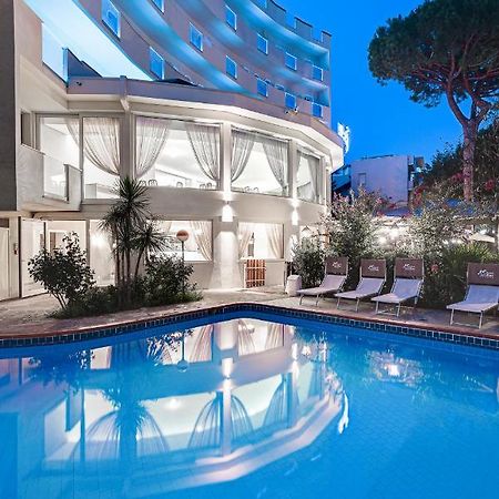 Hotel Schiller Cervia Bagian luar foto