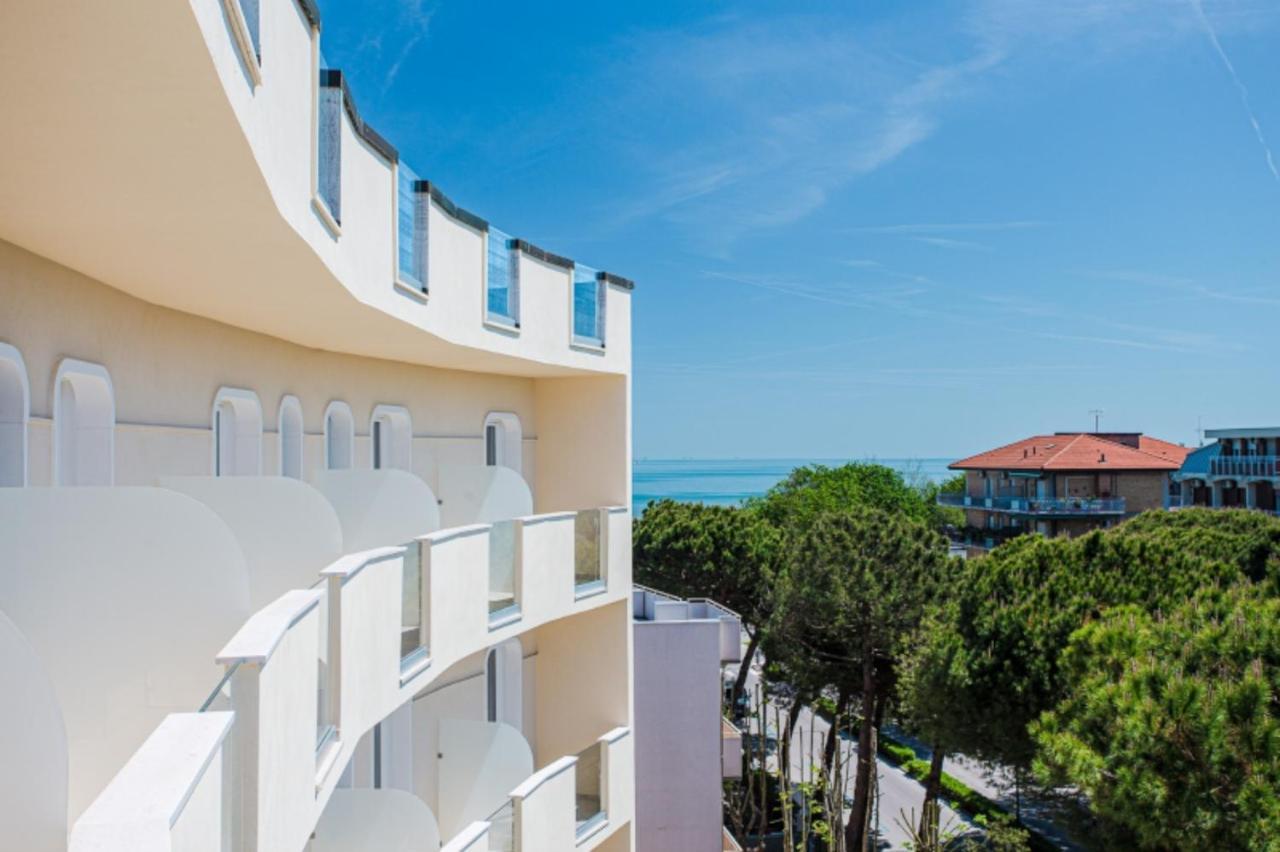 Hotel Schiller Cervia Bagian luar foto