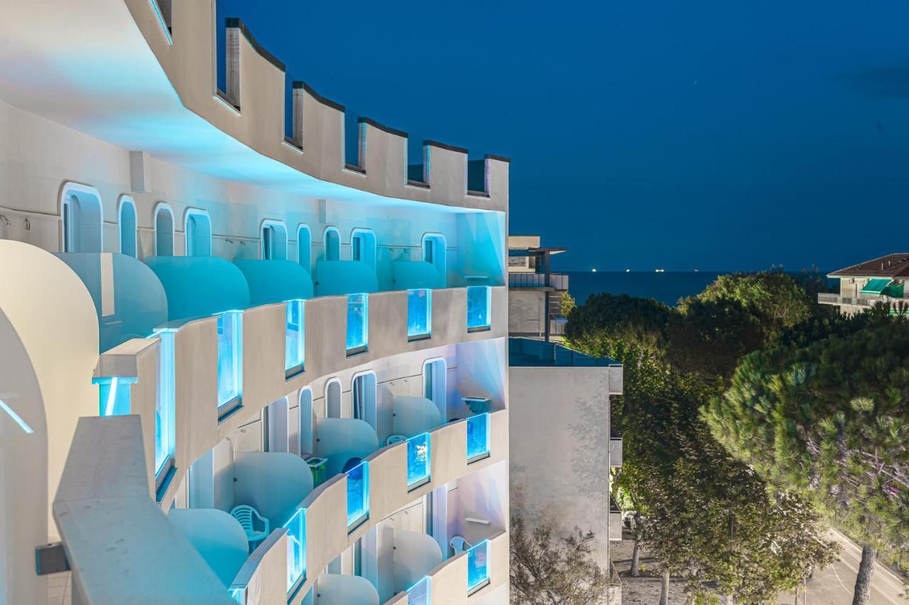 Hotel Schiller Cervia Bagian luar foto