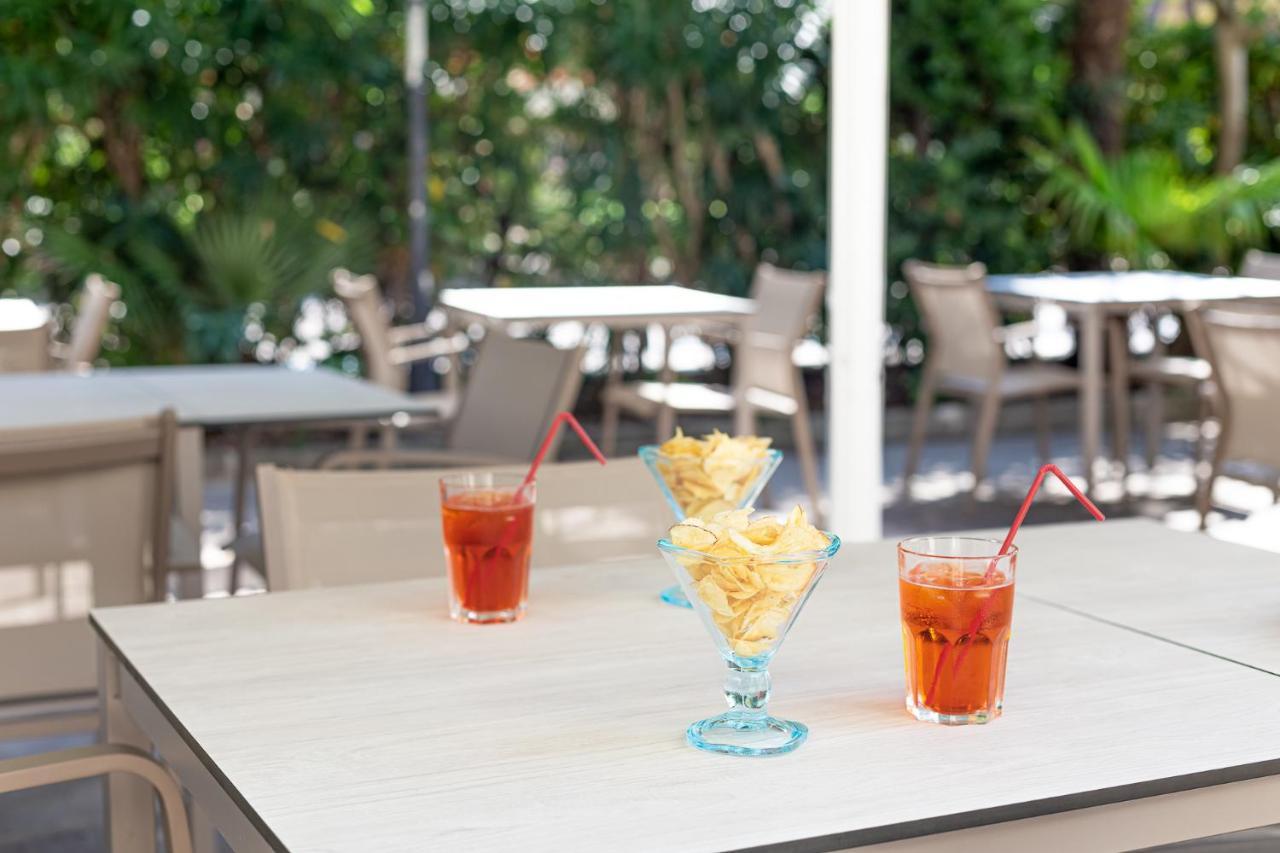 Hotel Schiller Cervia Bagian luar foto