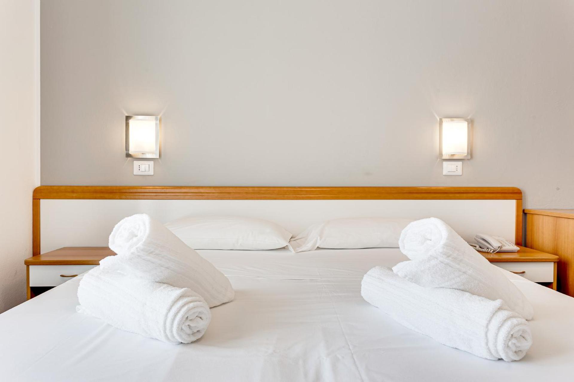 Hotel Schiller Cervia Bagian luar foto