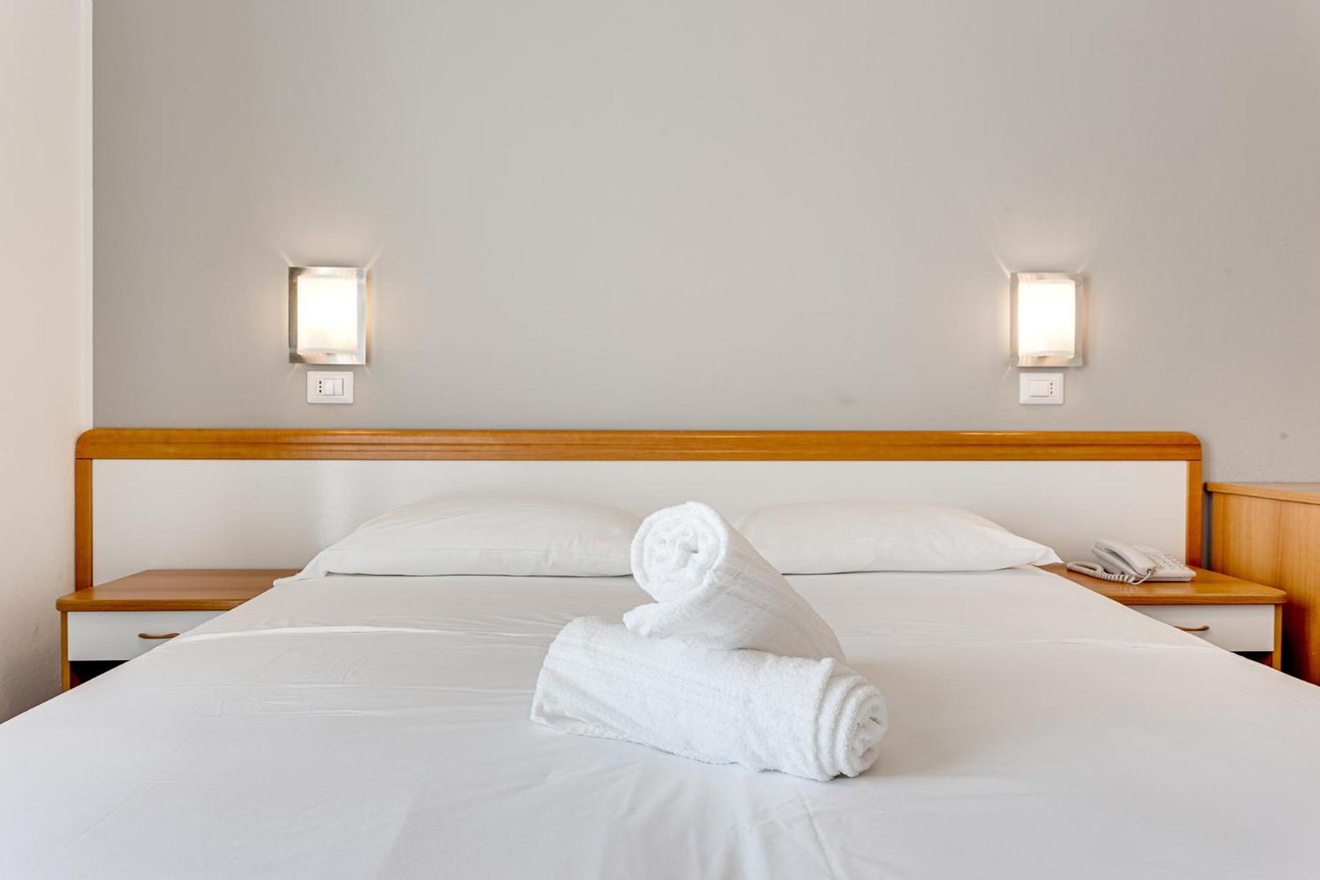 Hotel Schiller Cervia Bagian luar foto