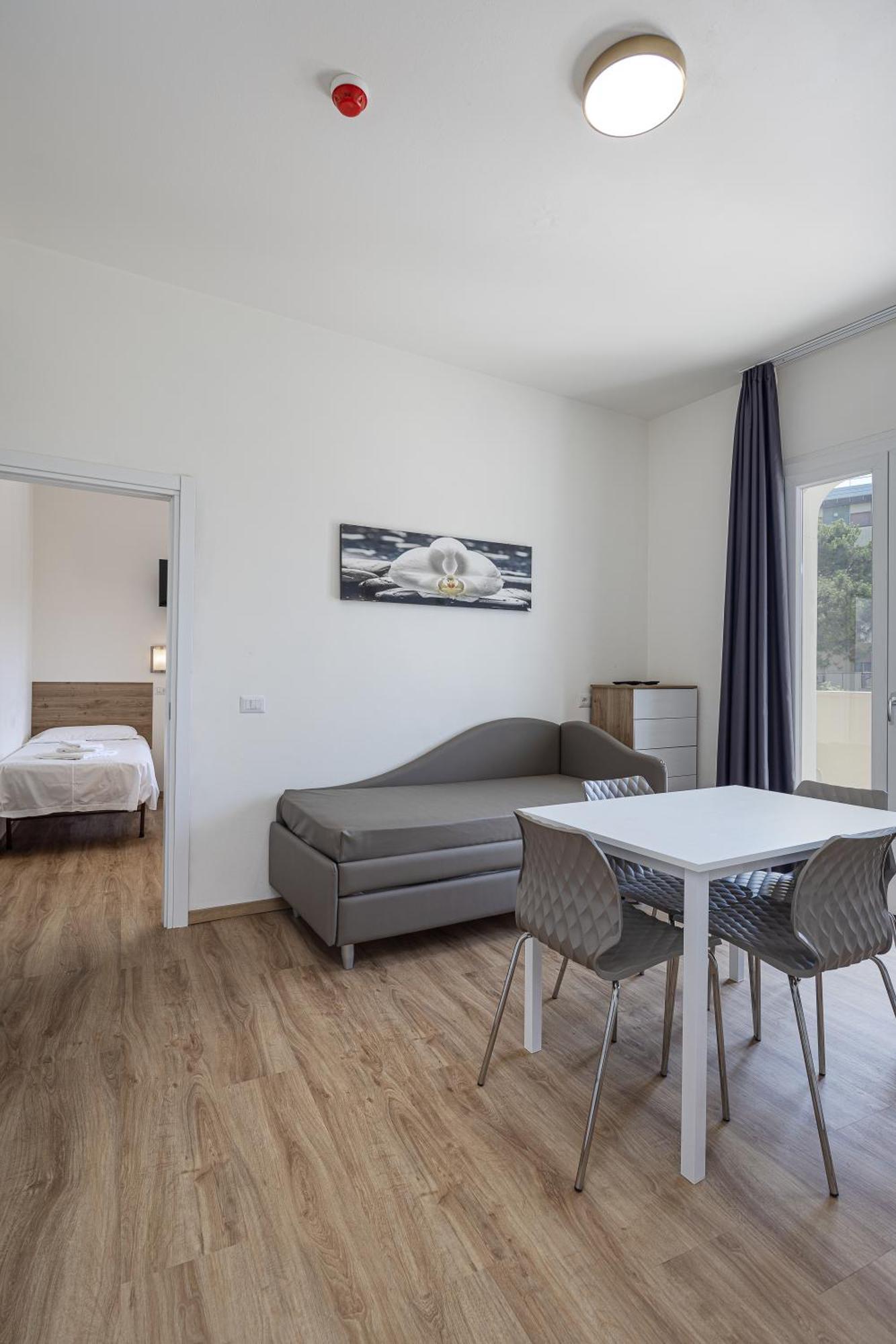 Hotel Schiller Cervia Bagian luar foto